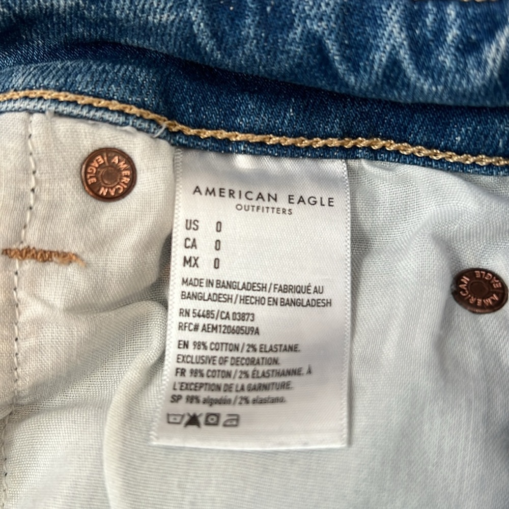 American Eagle Ripped Jean Shorts - Size 0 - Picture 4 of 4